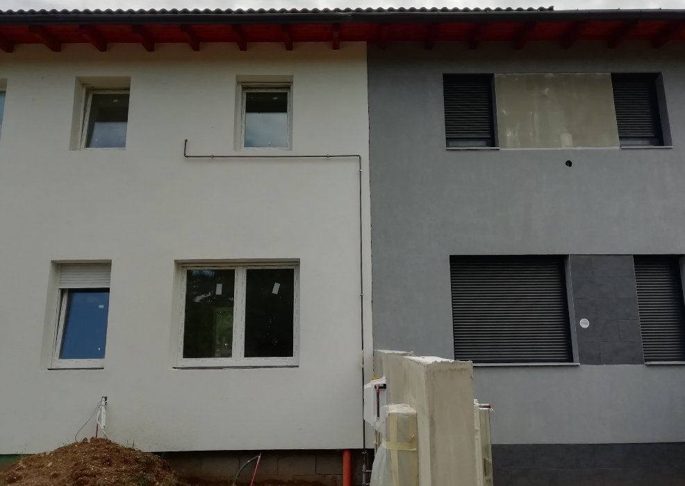 Külső oldalfali szerelés.